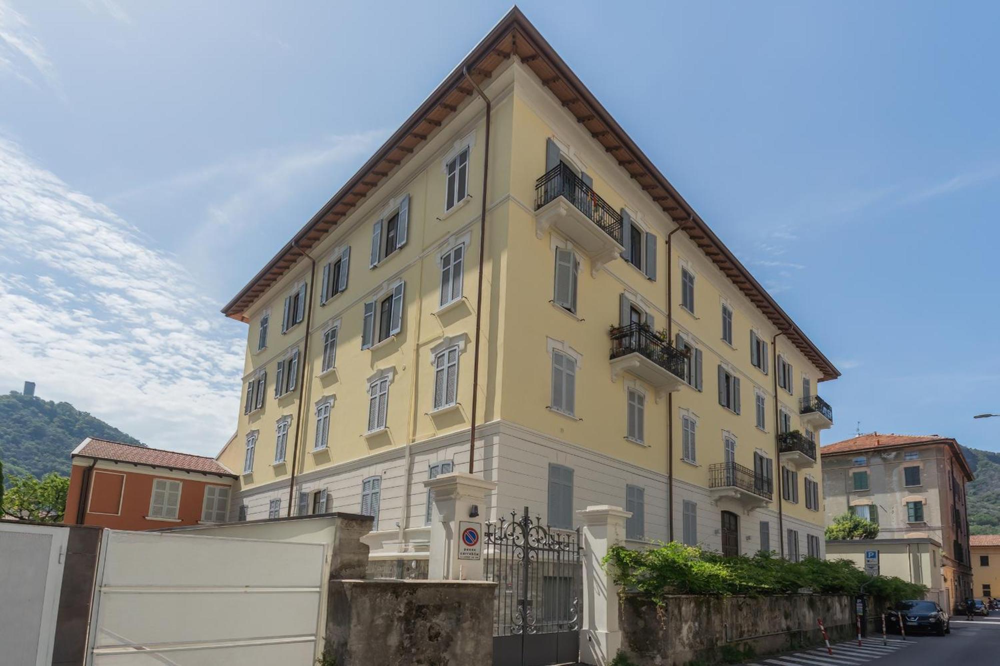Manaraquattro - Apartament In Como Near The Center With Free Parking - Lake Como Exterior photo